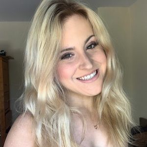 Meet your Posher, Holli